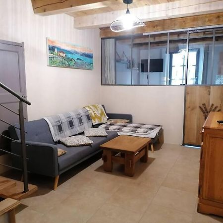 Agreable Maison De Village. Кастелан Екстериор снимка
