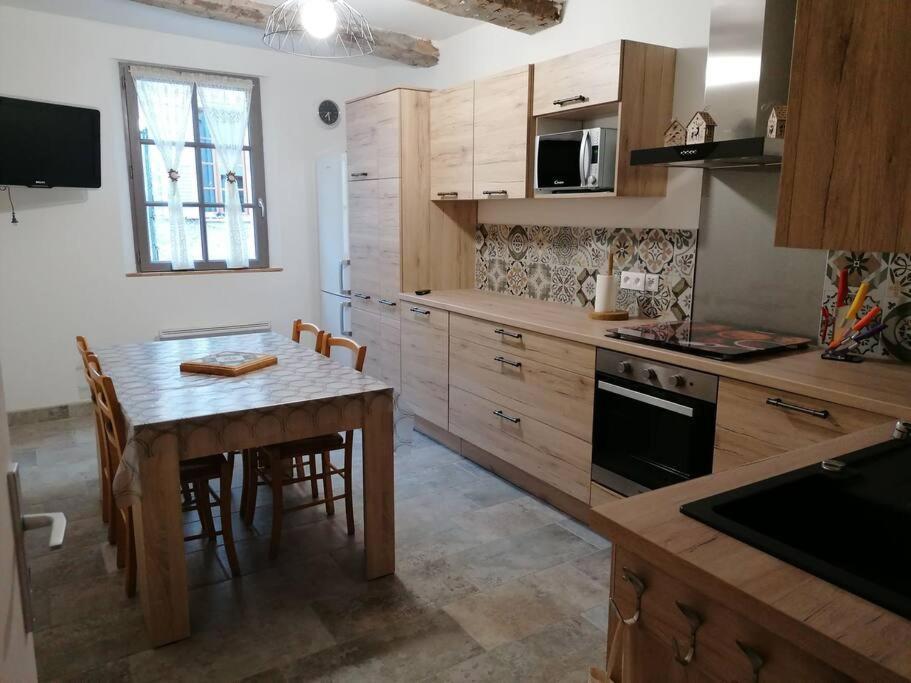 Agreable Maison De Village. Кастелан Екстериор снимка